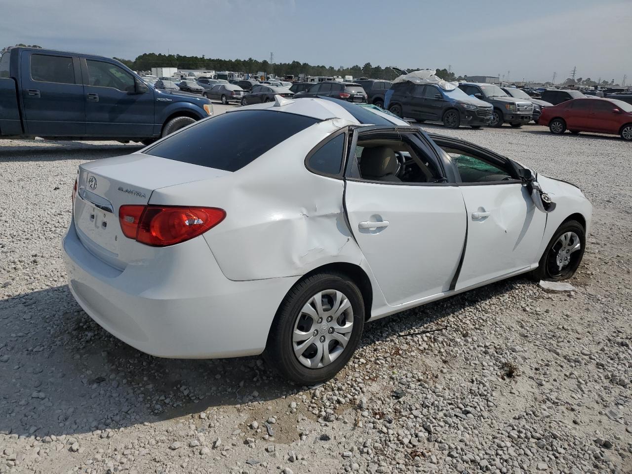 Lot #2955422682 2010 HYUNDAI ELANTRA BL