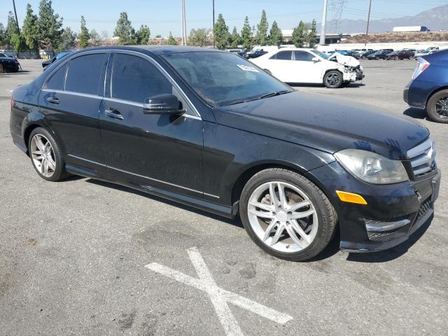 VIN WDDGF4HB5DR300683 2013 Mercedes-Benz C-Class, 250 no.4