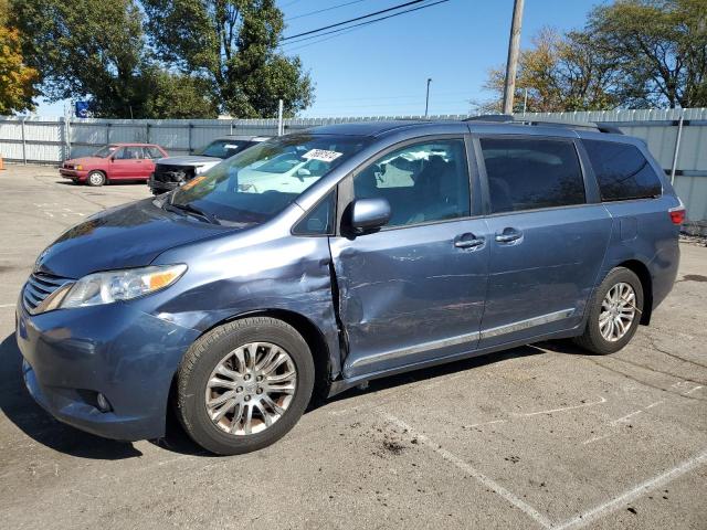 VIN 5TDYK3DC9GS765055 2016 Toyota Sienna, Xle no.1