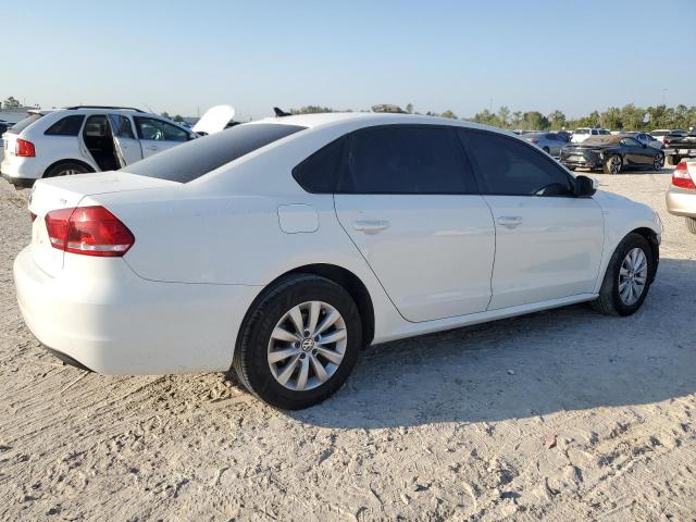 2015 VOLKSWAGEN PASSAT S - 1VWAT7A35FC019886