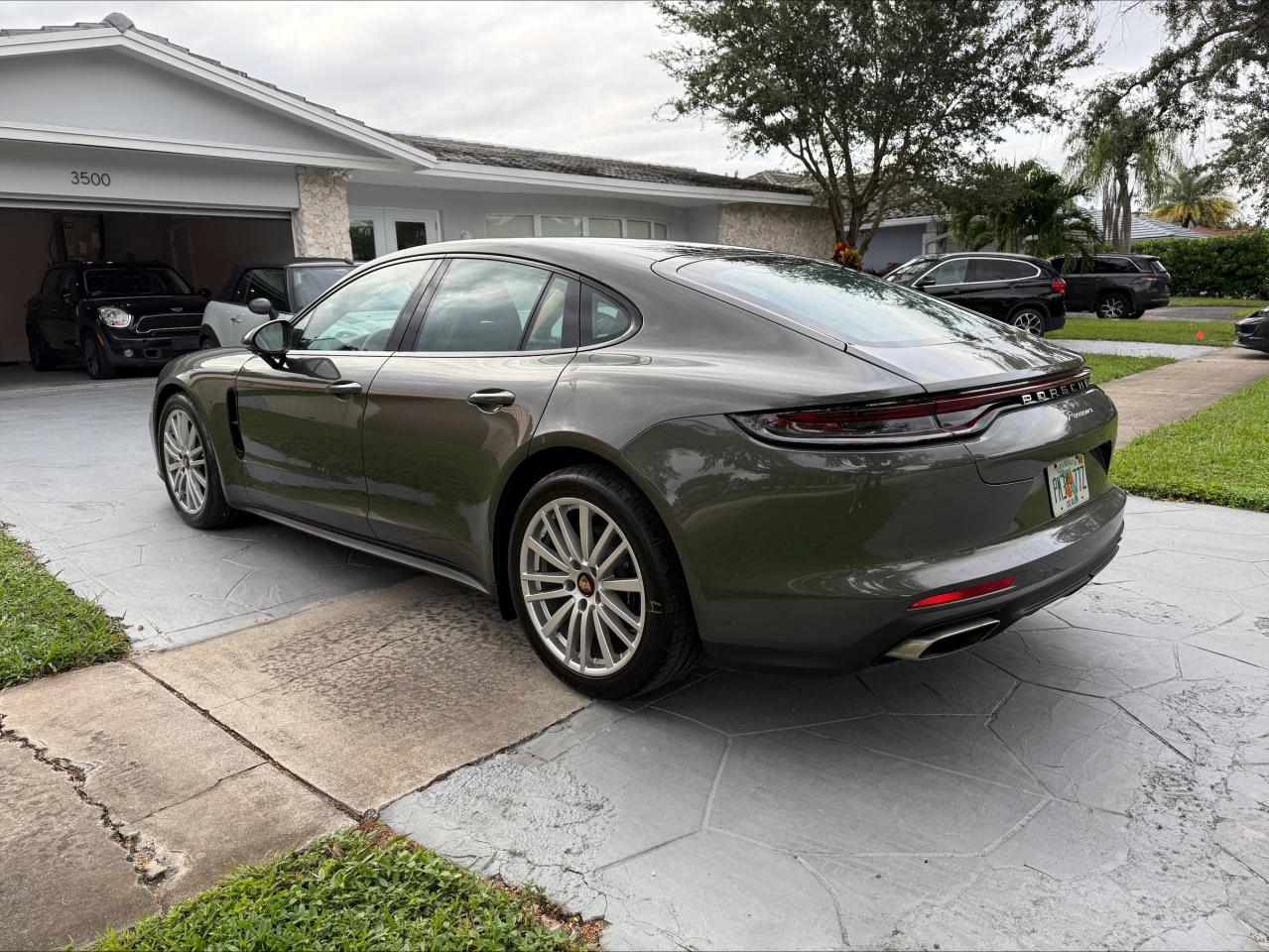 Lot #2912018616 2023 PORSCHE PANAMERA B