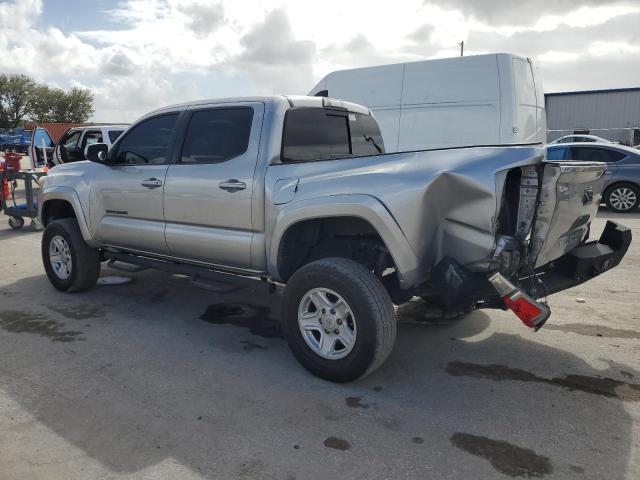 VIN 5TFAZ5CN4KX076734 2019 Toyota Tacoma, Double Cab no.2