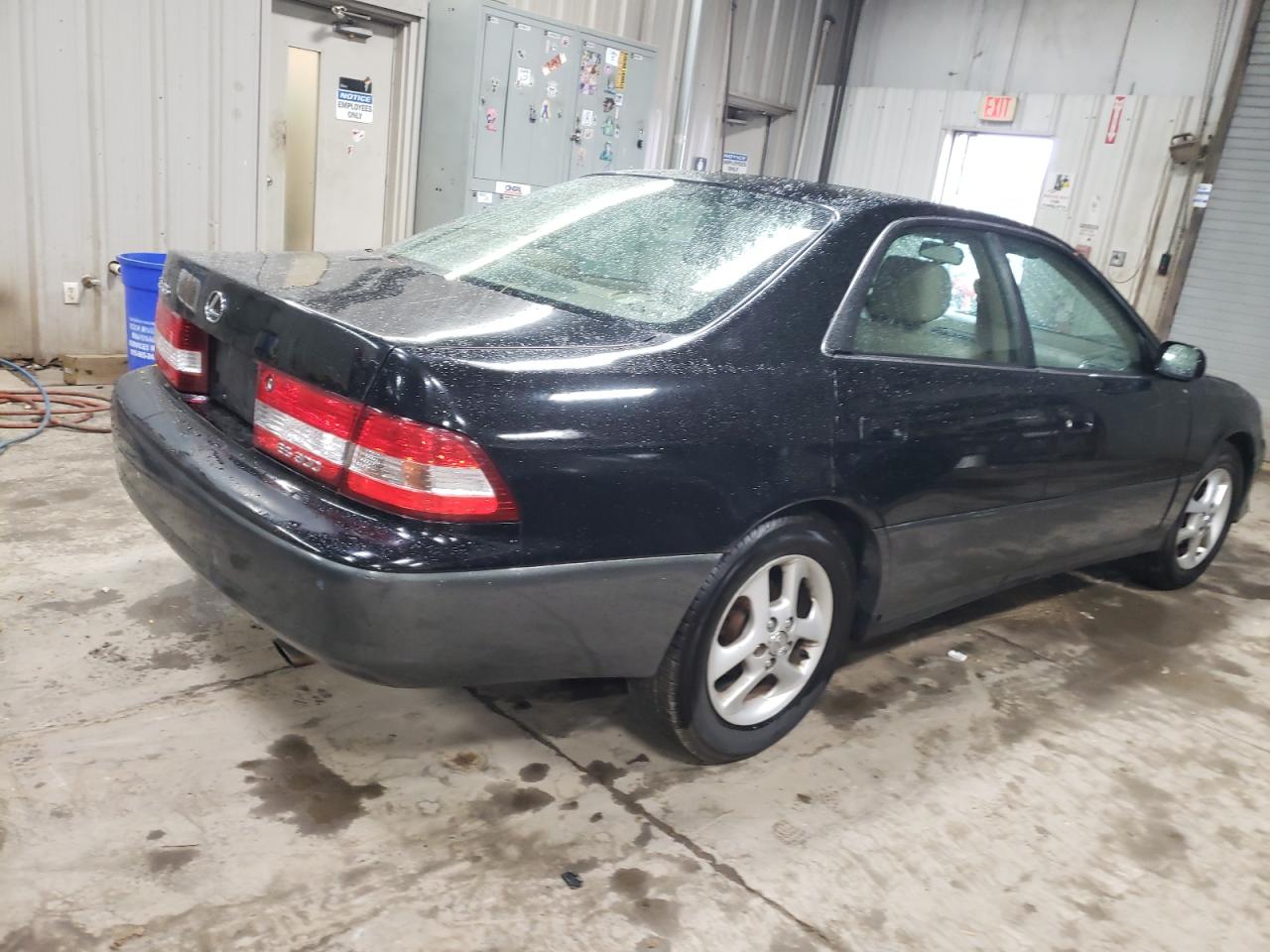 Lot #2928606740 2001 LEXUS ES 300