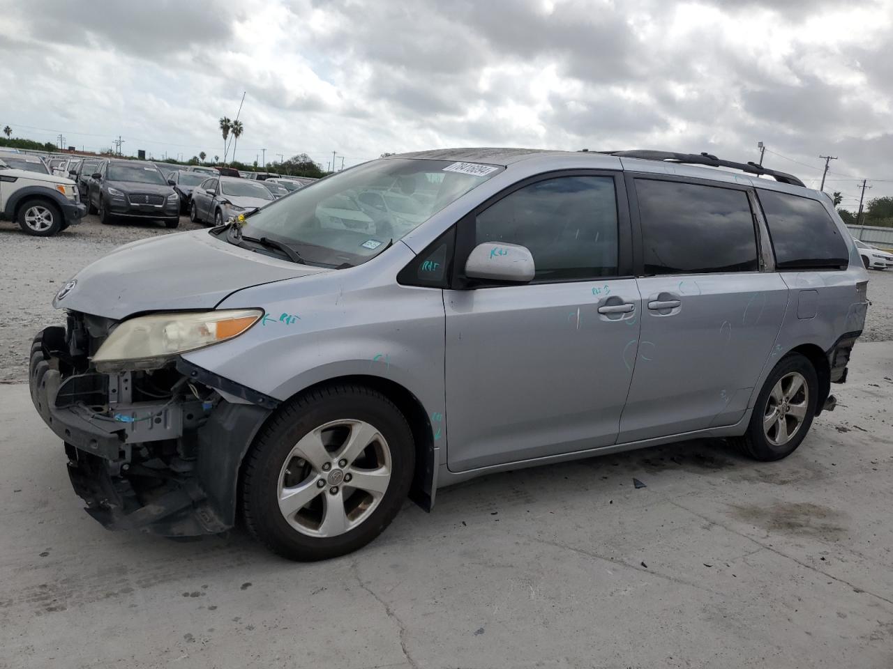 Lot #2962548871 2011 TOYOTA SIENNA LE