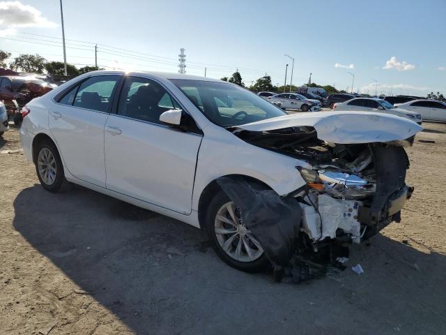 Vin: 4t1bf1fk5hu419726, lot: 77715884, toyota camry le 20174