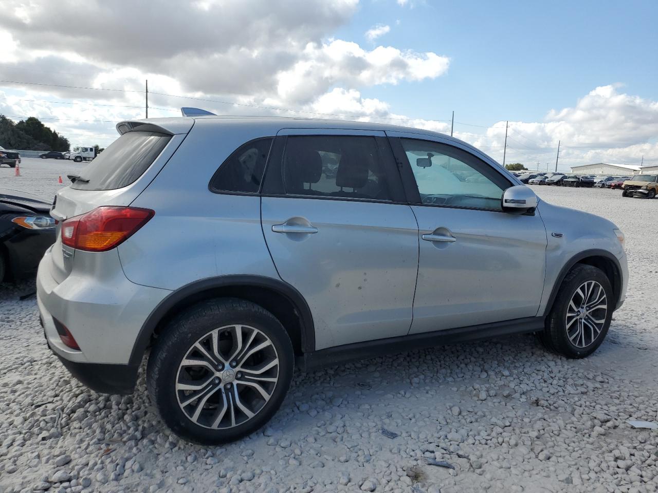 Lot #2977056883 2019 MITSUBISHI OUTLANDER