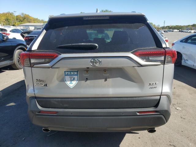 2019 TOYOTA RAV4 XLE - JTMP1RFV8KJ009416
