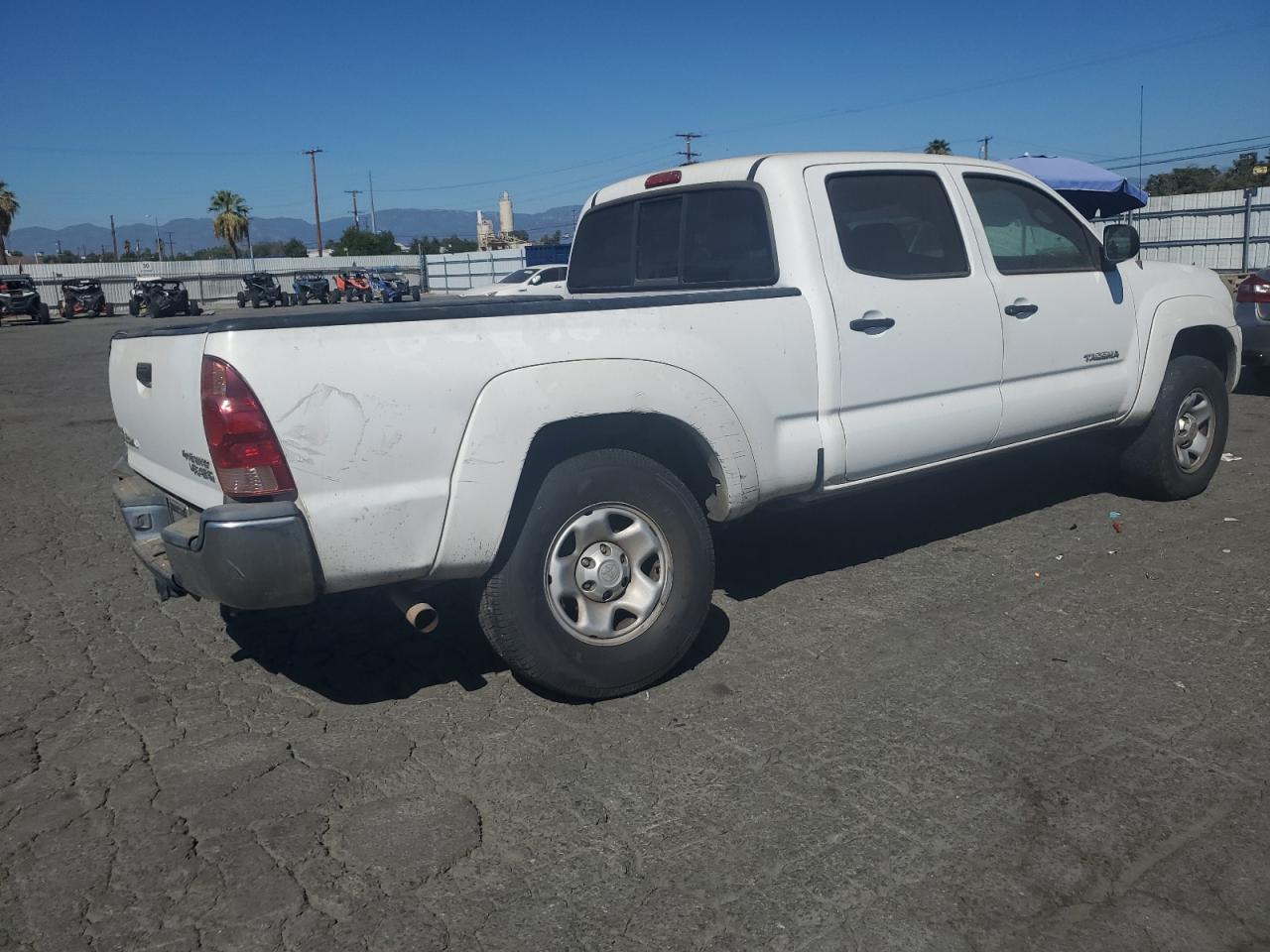 TOYOTA TACOMA DOU 2006 white  gas 3TMKU72N36M007352 photo #4