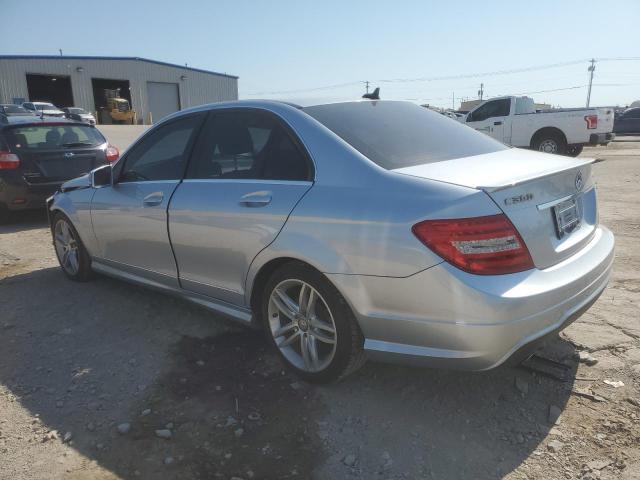 VIN WDDGF8AB7DF899668 2013 Mercedes-Benz C-Class, 3... no.2