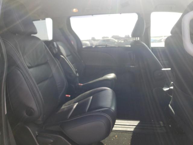 2017 TOYOTA SIENNA SE 5TDXZ3DC8HS864300