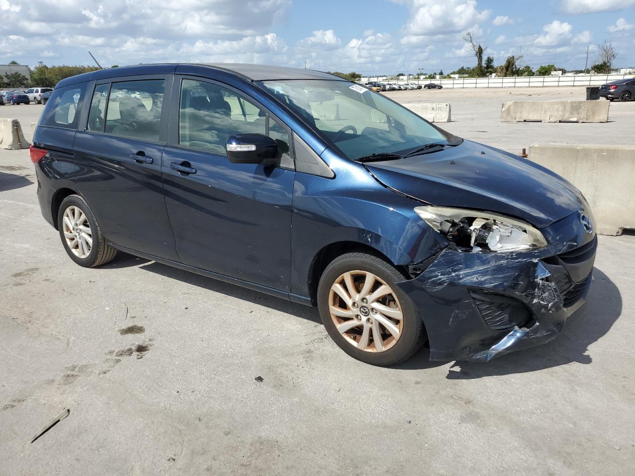 Lot #2979356729 2014 MAZDA 5 SPORT