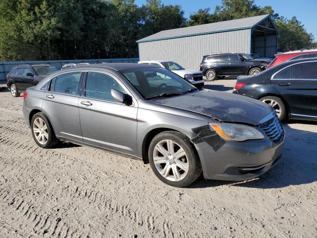 VIN 1C3CCBAB6DN698157 2013 Chrysler 200, LX no.4