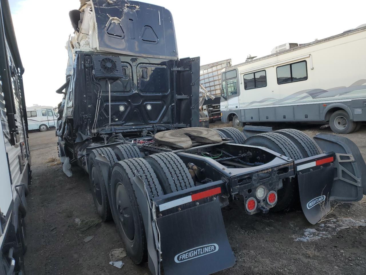 Lot #2940519448 2020 FREIGHTLINER CASCADIA 1