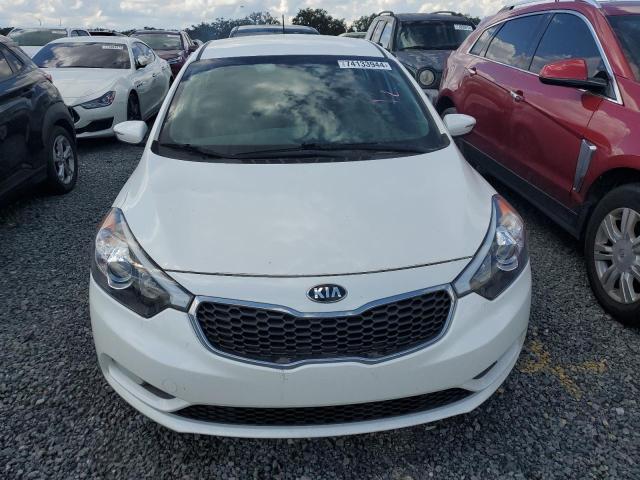 VIN KNAFK5A81G5582884 2016 KIA Forte, LX no.5