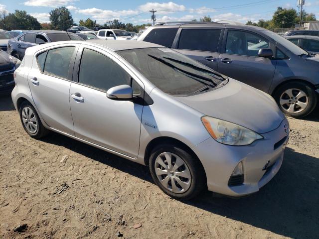 VIN JTDKDTB3XE1075327 2014 Toyota Prius no.4