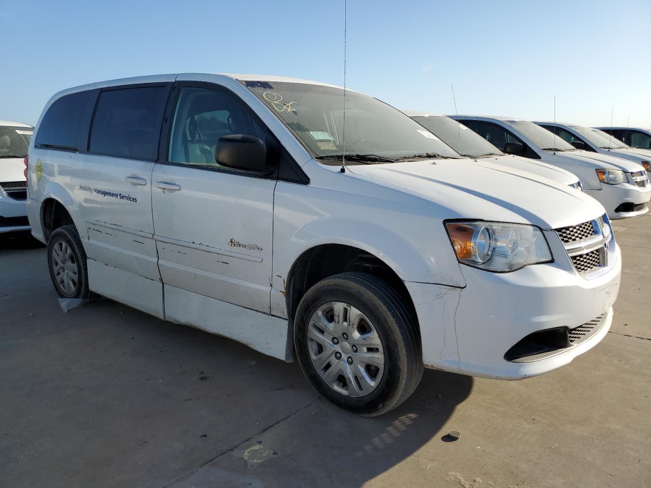 Lot #2923847873 2017 DODGE GRAND CARA