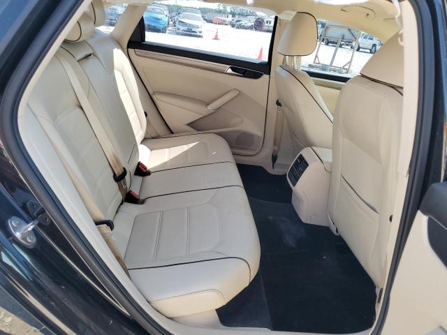 2018 VOLKSWAGEN PASSAT SE - 1VWBA7A33JC043381
