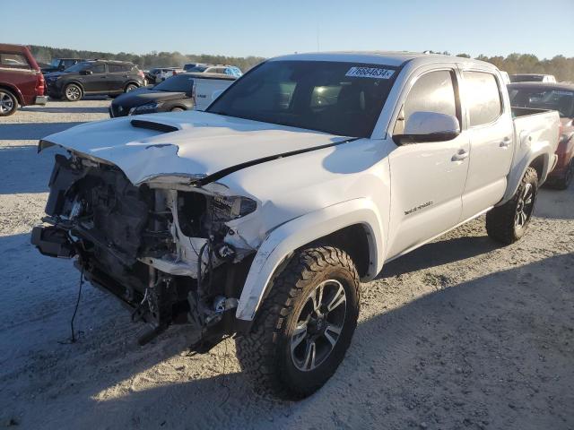 VIN 5TFCZ5AN7JX155759 2018 TOYOTA TACOMA no.1