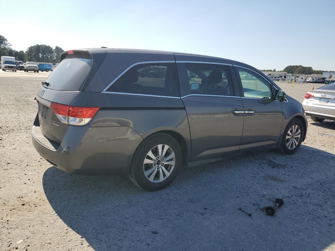 Lot #2936012925 2016 HONDA ODYSSEY SE