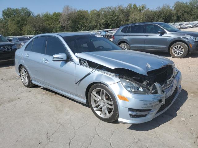 VIN WDDGF8AB7DF899668 2013 Mercedes-Benz C-Class, 3... no.4