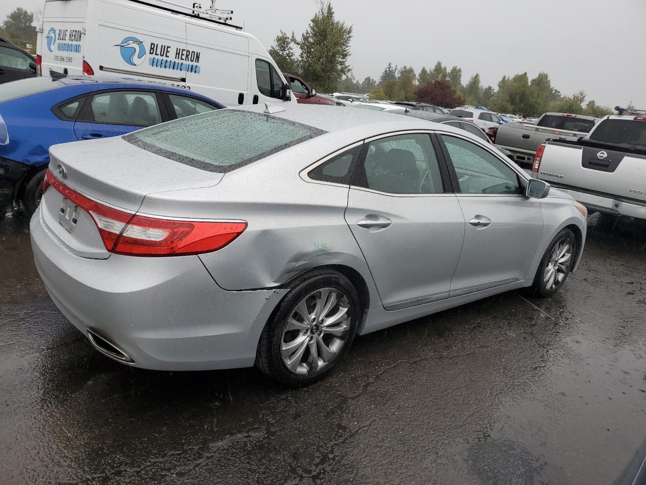 Lot #2888790546 2012 HYUNDAI AZERA GLS