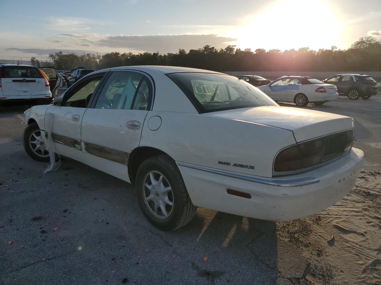 Lot #2991722156 2002 BUICK PARK AVENU