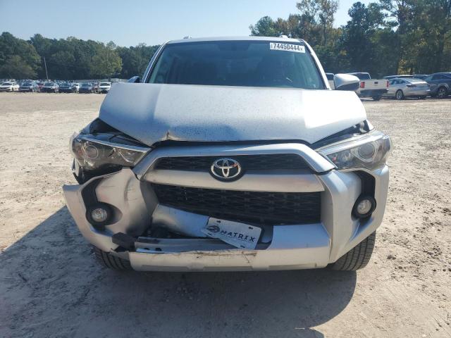 VIN JTEZU5JR6J5176556 2018 Toyota 4runner, SR5 no.5