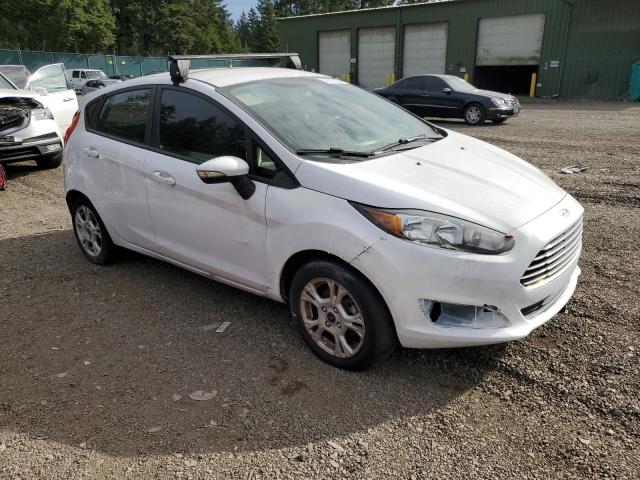 VIN 3FADP4EJ3FM121364 2015 Ford Fiesta, SE no.4