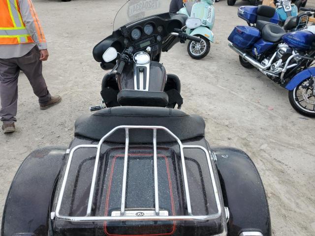 2011 HARLEY-DAVIDSON FLHTCUTG 1HD1MAM18BB854371