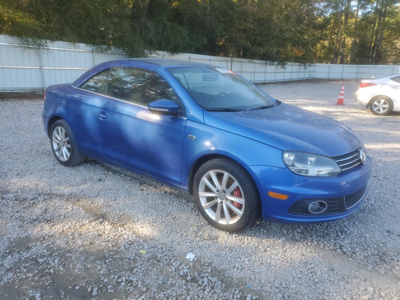 Lot #3044754985 2012 VOLKSWAGEN EOS KOMFOR