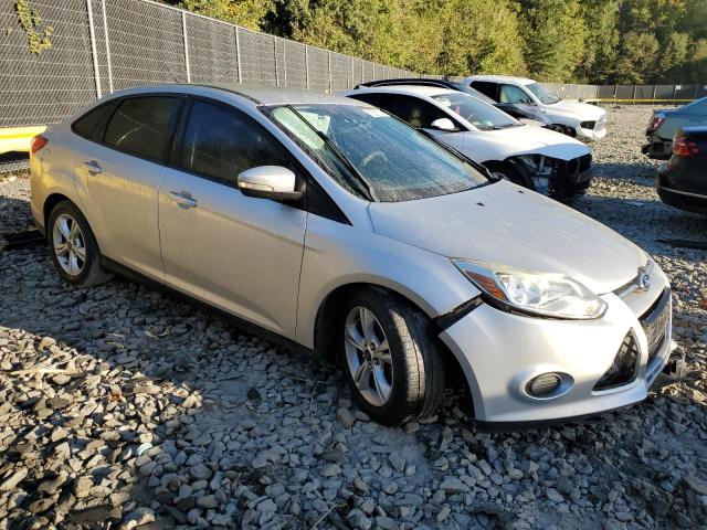 VIN 1FADP3F26EL234162 2014 Ford Focus, SE no.4