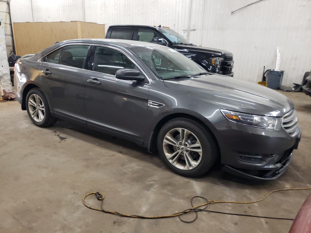 Lot #2972368540 2015 FORD TAURUS SEL