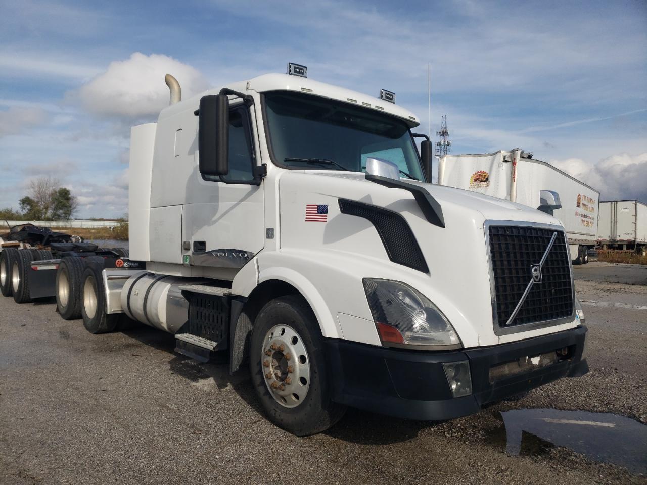 Lot #2974464596 2012 VOLVO VN VNL