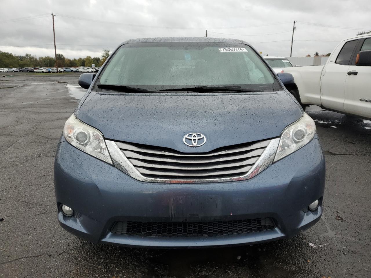 Lot #2977114142 2017 TOYOTA SIENNA XLE