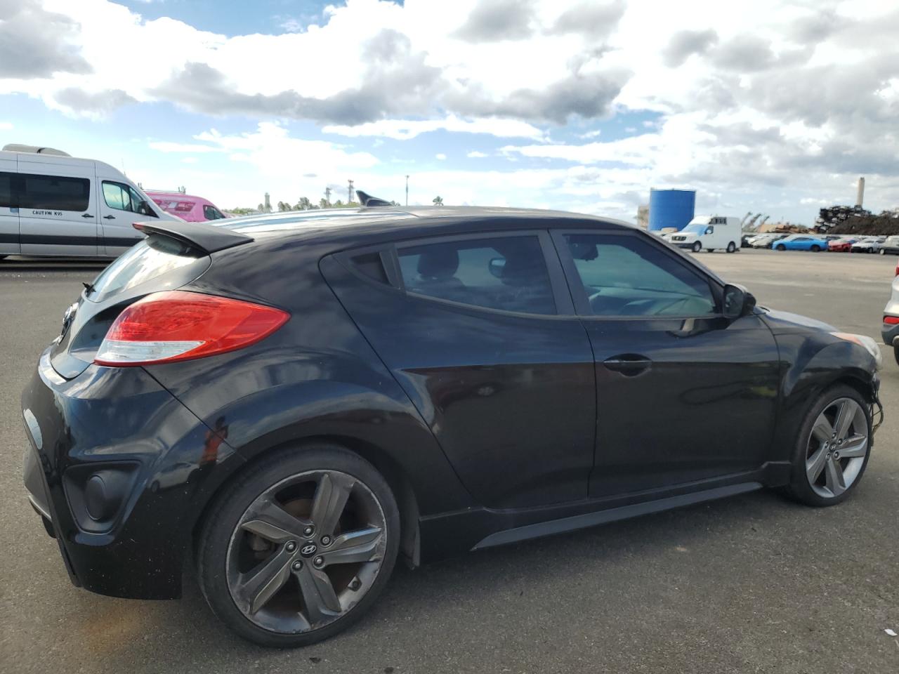 Lot #2910144536 2015 HYUNDAI VELOSTER T