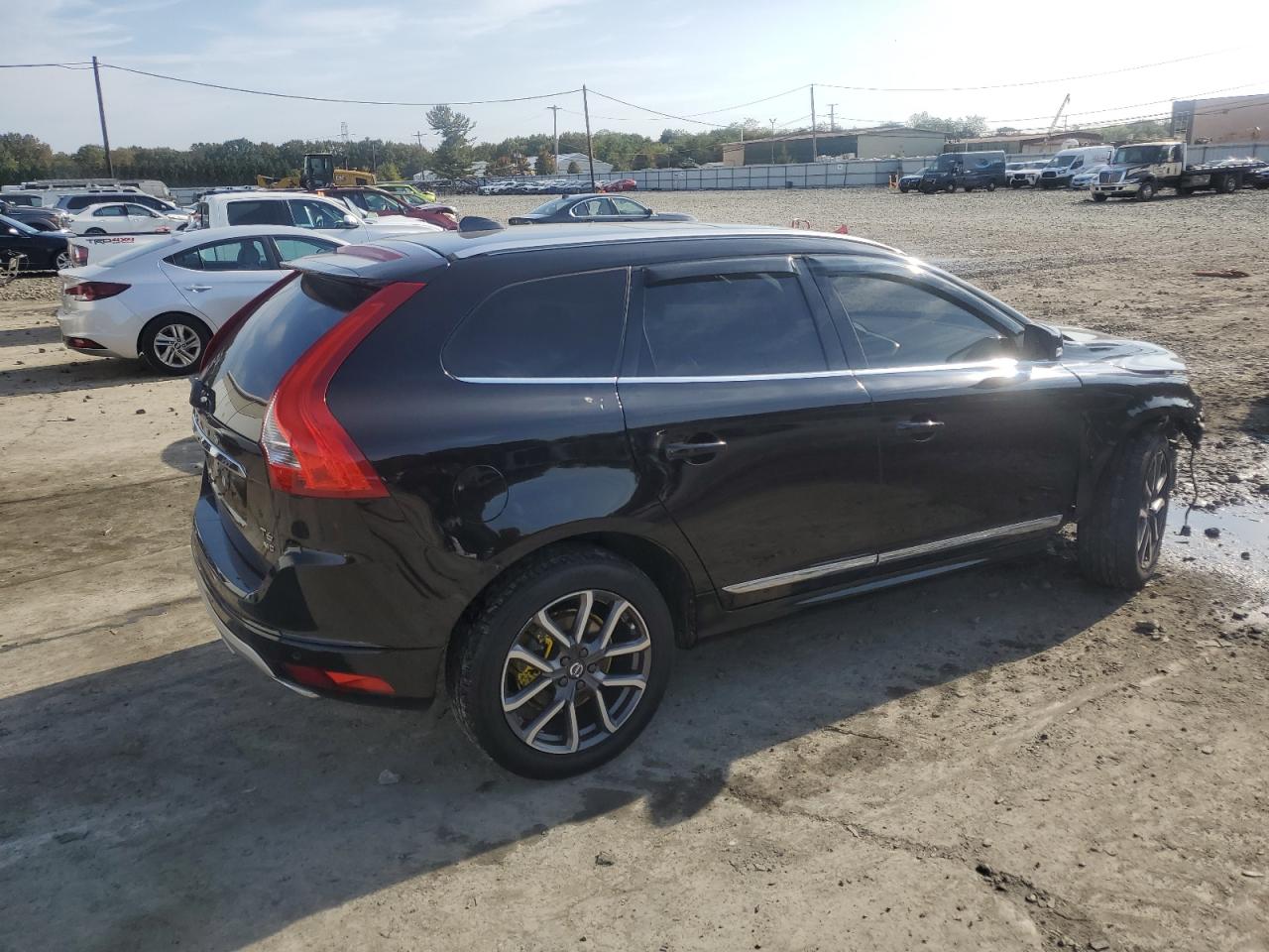 Lot #2960171088 2017 VOLVO XC60 T6 DY