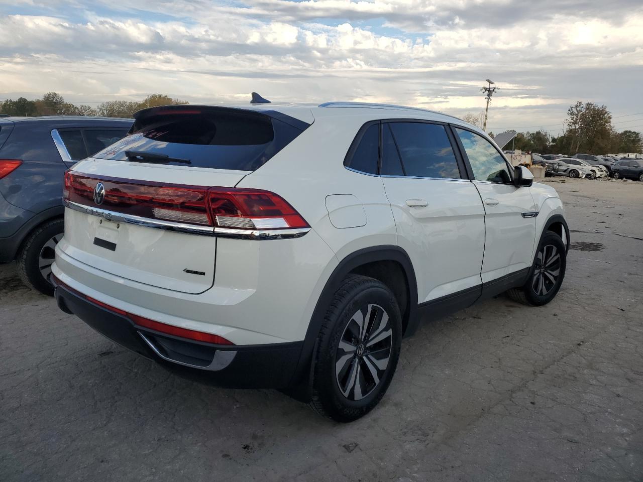 Lot #2976926581 2024 VOLKSWAGEN ATLAS CROS