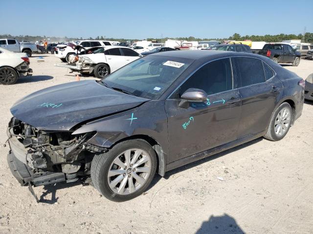 VIN 4T1B11HK3JU520829 2018 Toyota Camry, L no.1