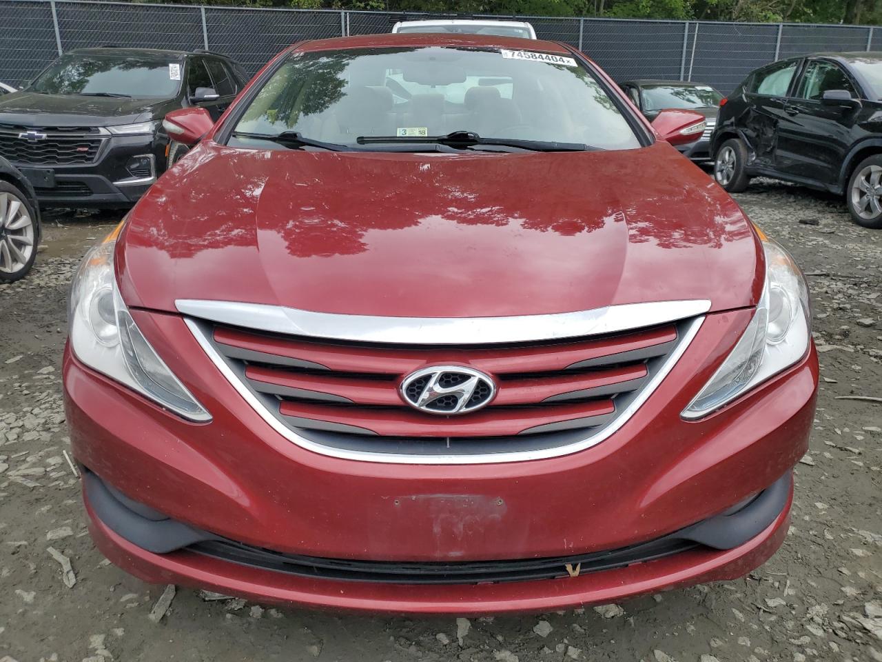 Lot #2943121450 2014 HYUNDAI SONATA GLS