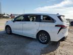 TOYOTA SIENNA LE снимка