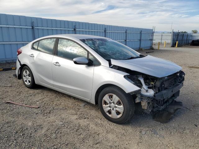 VIN 3KPFK4A71HE124448 2017 KIA Forte, LX no.4