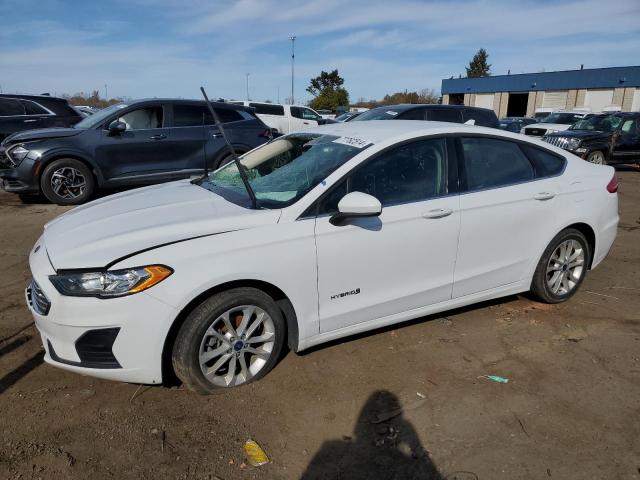 VIN 3FA6P0LU7KR167615 2019 Ford Fusion, SE no.1