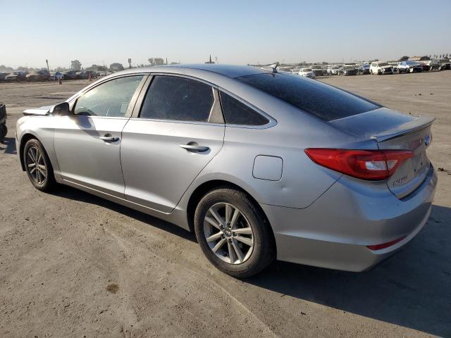 VIN 5NPE24AF9FH003856 2015 Hyundai Sonata, SE no.2