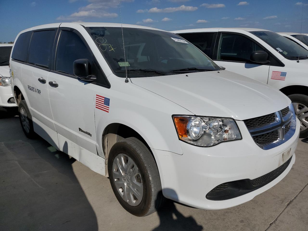 Lot #2925443448 2019 DODGE GRAND CARA