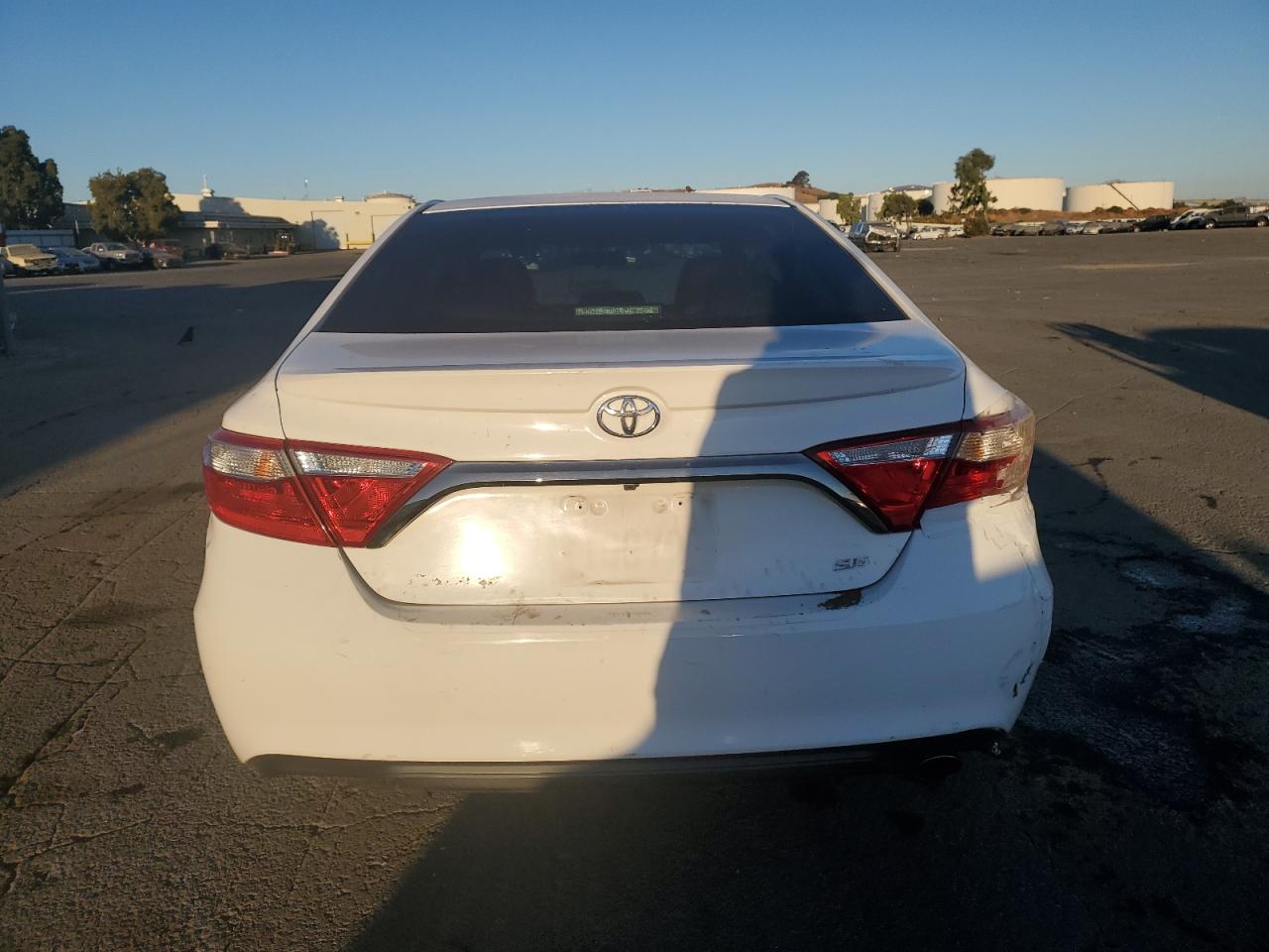 Lot #2970151352 2016 TOYOTA CAMRY LE