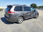 TOYOTA SIENNA LE photo