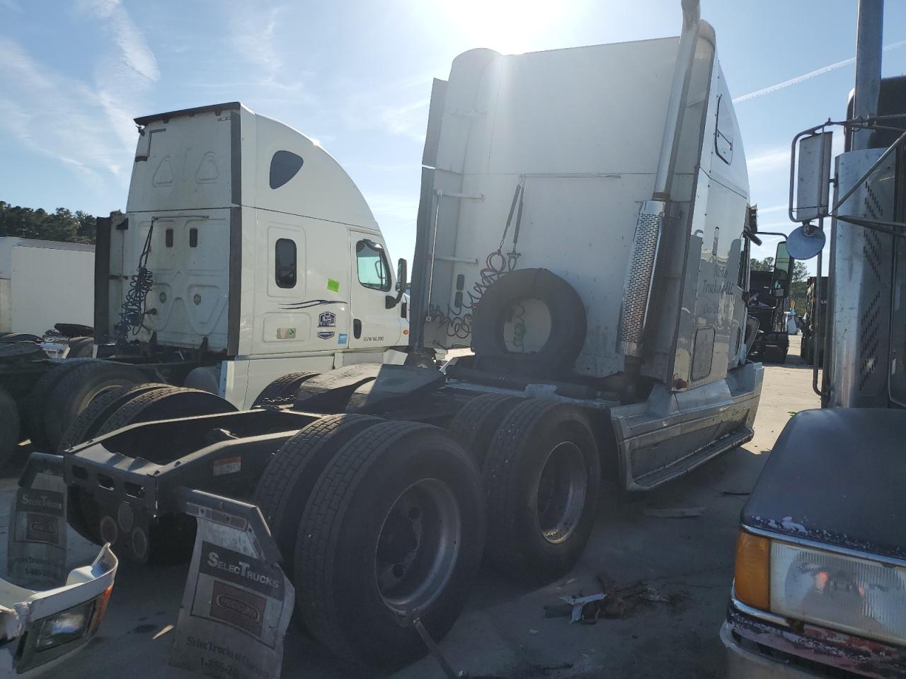 Lot #2986631059 2007 FREIGHTLINER CONVENTION