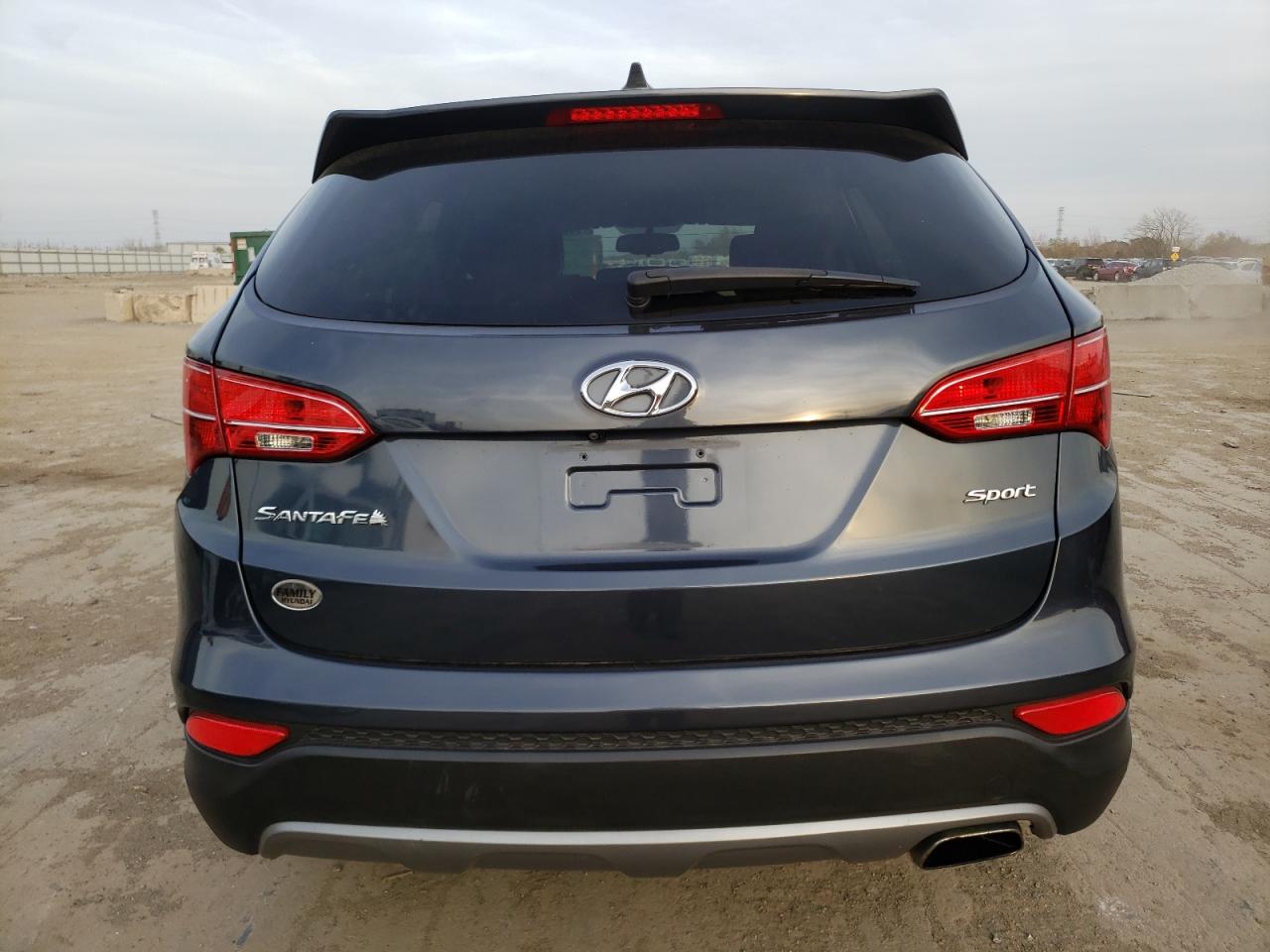 Lot #2977194136 2015 HYUNDAI SANTA FE S