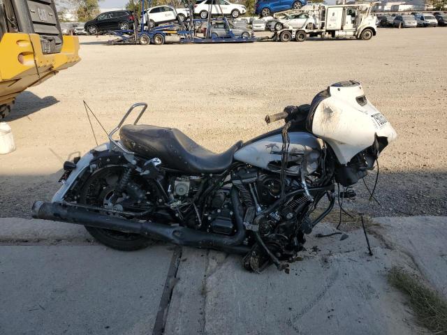 HARLEY-DAVIDSON FLHXS 2020 white  gas 1HD1KRP19LB657209 photo #1