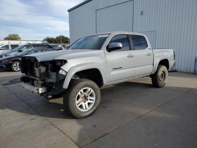 VIN 3TMAZ5CN6KM106662 2019 Toyota Tacoma, Double Cab no.1